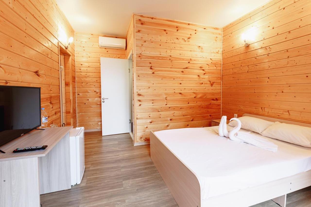 Guest House Amshin Tsandrypsh Exterior foto